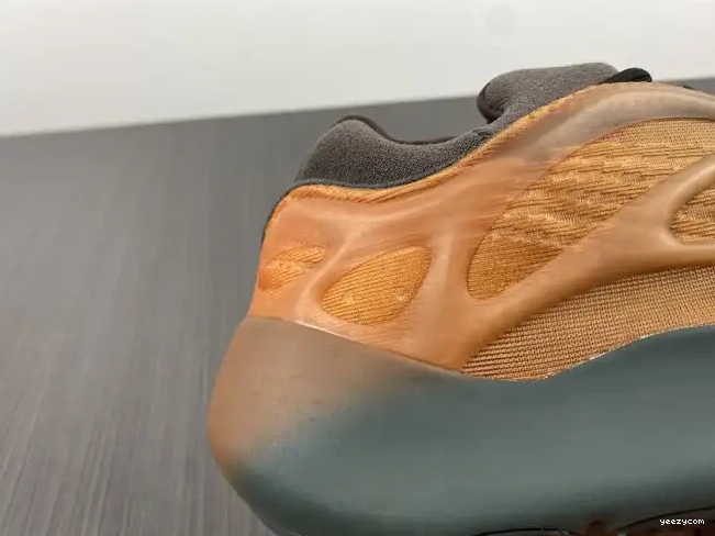 V3 Adidas Copfade Yeezy GY4109 Boost 700 0705